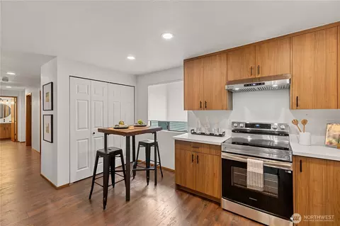 Kitchen - 305 161st Pl SE, Bothell, WA 98012 photo 2 of 5