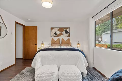 Bedroom - 305 161st Pl SE, Bothell, WA 98012 photo 1 of 6