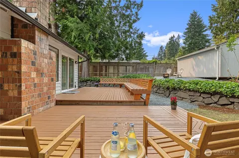 Exterior - 305 161st Pl SE, Bothell, WA 98012 photo 7 of 9