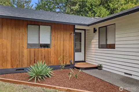 Exterior - 305 161st Pl SE, Bothell, WA 98012 photo 9 of 9