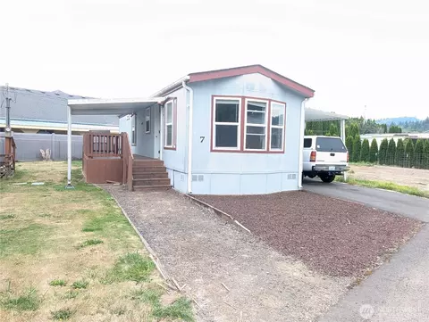 1635 Westside Hwy #7, Kelso, WA 98626