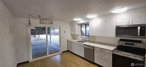Kitchen - 16719 17th Ave E, Spanaway, WA 98387 photo 1 of 3