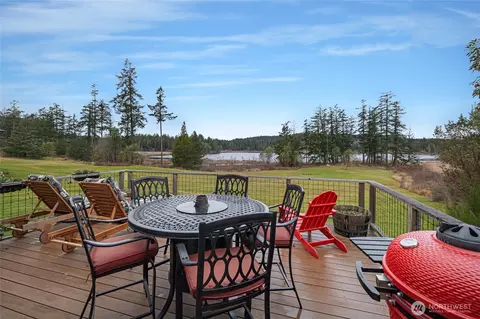437 Woodpecker Ln, Friday Harbor, WA 98250