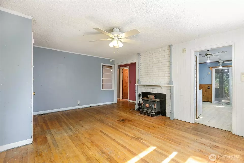 Living - 12428 12th Ave S, Burien, WA 98168 photo 3 of 3