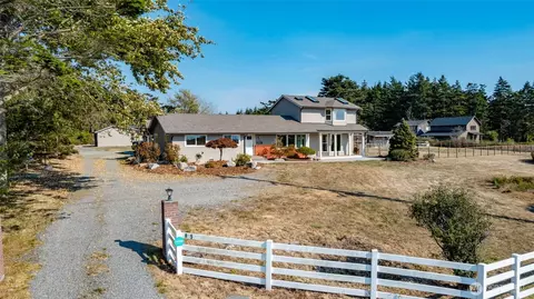 815 Engle Rd, Coupeville, WA 98239