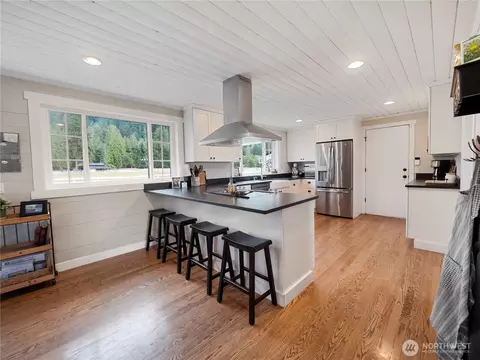 Kitchen - 27721 SE 468th St, Enumclaw, WA 98022 photo 2 of 3