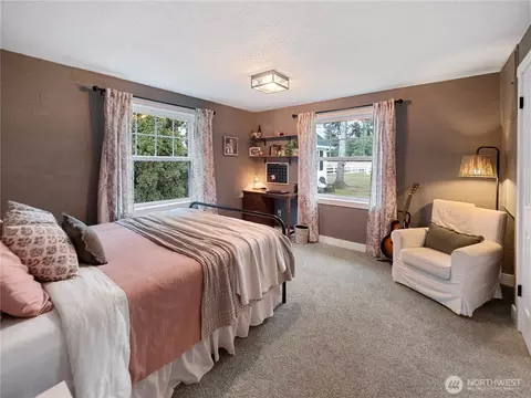 Bedroom - 27721 SE 468th St, Enumclaw, WA 98022 photo 2 of 4