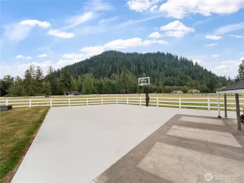 Exterior - 27721 SE 468th St, Enumclaw, WA 98022 photo 6 of 10