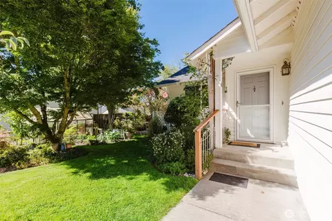 397 Donna St, Port Orchard, WA 98366