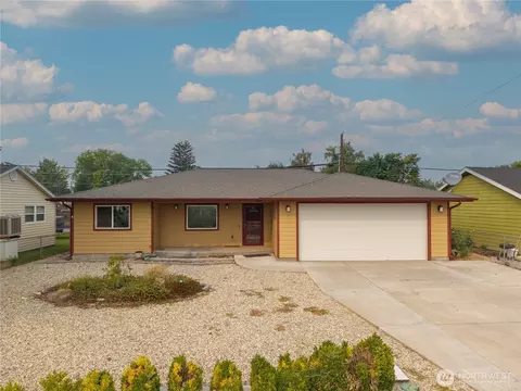 147 Ivy St SE, Ephrata, WA 98823