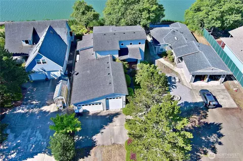 681 Lake Island Ave SE, Ocean Shores, WA 98569