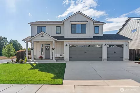 707 Cardinal Ave, Winlock, WA 98596