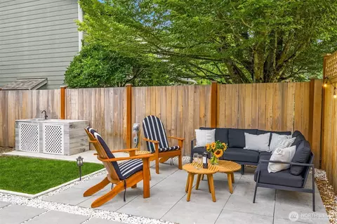 Exterior - 3004 199th Pl SE, Bothell, WA 98012 photo 8 of 11