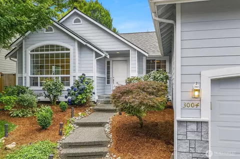 Exterior - 3004 199th Pl SE, Bothell, WA 98012 photo 5 of 11