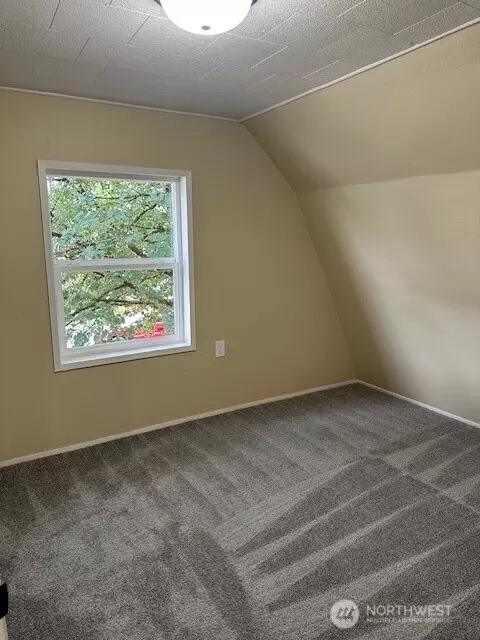 Bedroom - 317 17th Ave, Longview, WA 98632 photo 2 of 5