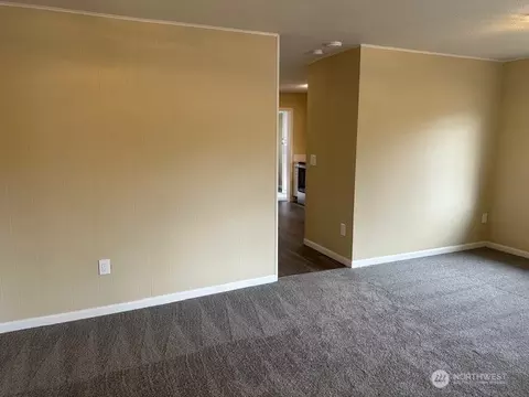 Living - 317 17th Ave, Longview, WA 98632 photo 3 of 3