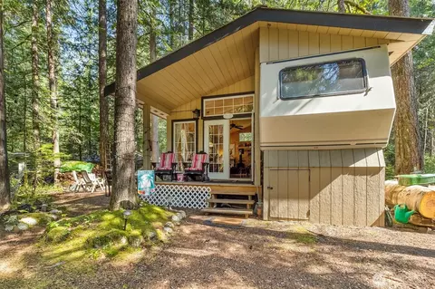81 3 Sunset Cir, Deming, WA 98244