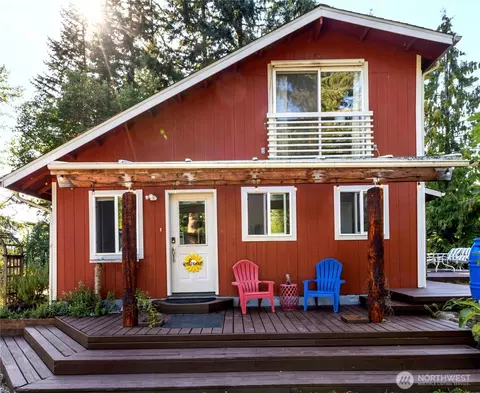 17148 Russian Hill Ln SE, Rainier, WA 98576