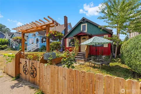 Exterior - 2018 Rockefeller Ave, Everett, WA 98201 photo 12 of 12