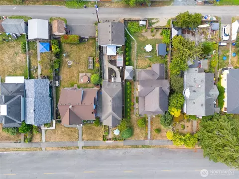 View/Area - 2018 Rockefeller Ave, Everett, WA 98201 photo 3 of 3