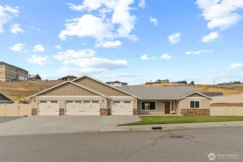 129 Sunny Meadows Loop, Wenatchee, WA 98801