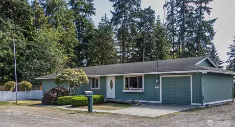 90 Foster St, Port Hadlock, WA 98339