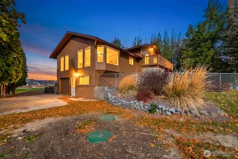 5097 Malaga Alcoa Hwy, Malaga, WA 98828