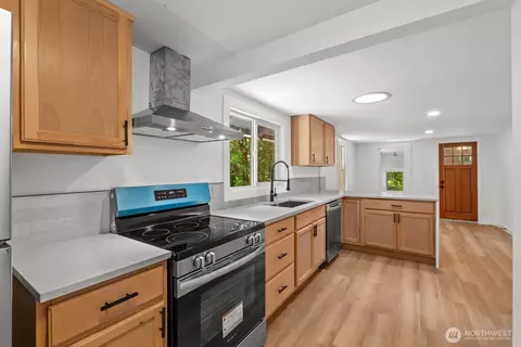 608 NE 2nd St, Winlock, WA 98596 photo 9