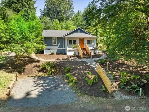 608 NE 2nd St, Winlock, WA 98596 photo 2