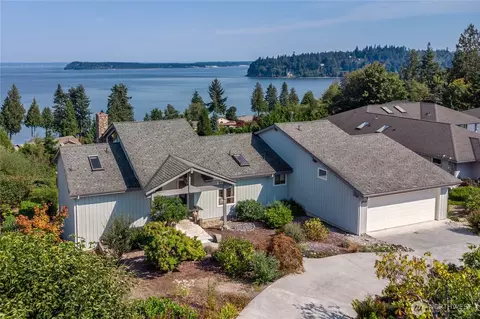 111 Jackson Ln, Port Ludlow, WA 98365