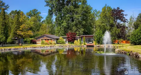 4449 Northwest Dr, Bellingham, WA 98226