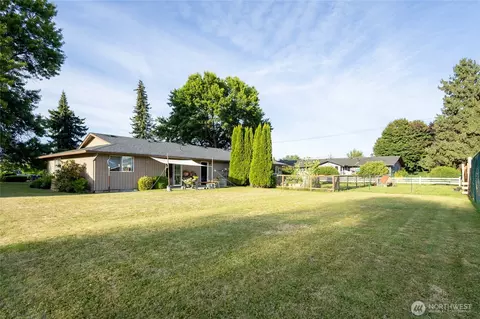 107 W Fourth St, Everson, WA 98247 photo 3