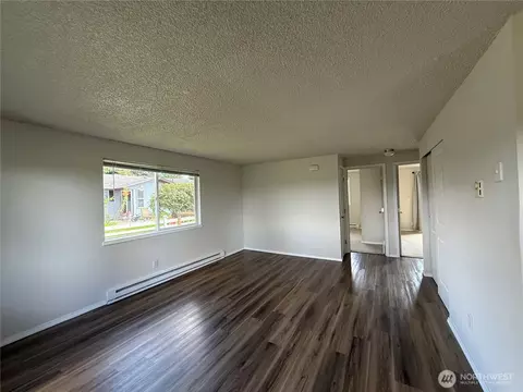 107 W Fourth St, Everson, WA 98247 photo 5