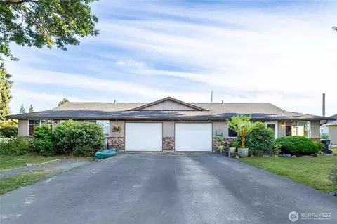107 W Fourth St, Everson, WA 98247