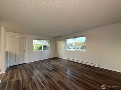 107 W Fourth St, Everson, WA 98247 photo 4