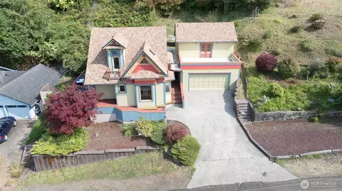 209 Ferry St, South Bend, WA 98586