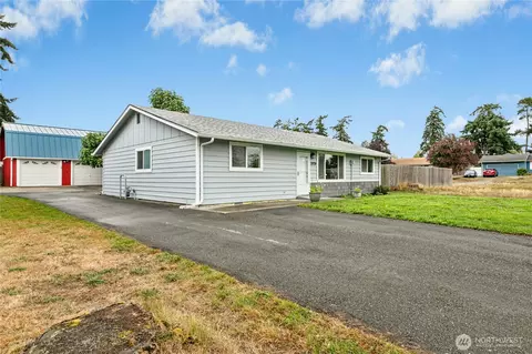 1979 Meridian St, Oak Harbor, WA 98277