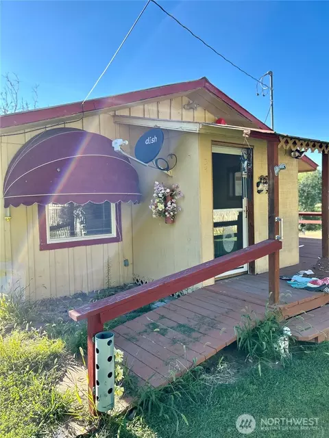 34 Main St, Loomis, WA 98827