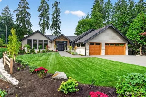33 Forest Glen Ln SW, Lakewood, WA 98498