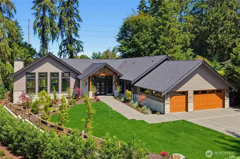 33 Forest Glen Ln SW, Lakewood, WA 98498