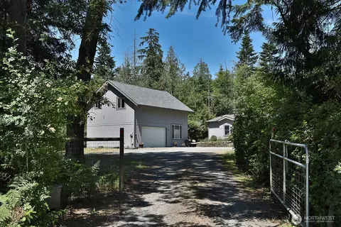 1677 Lancaster Rd, Freeland, WA 98249