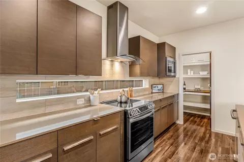 Kitchen - 4112 170th Pl SE, Bothell, WA 98012 photo 4 of 5