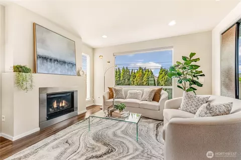Living - 4112 170th Pl SE, Bothell, WA 98012 photo 3 of 7