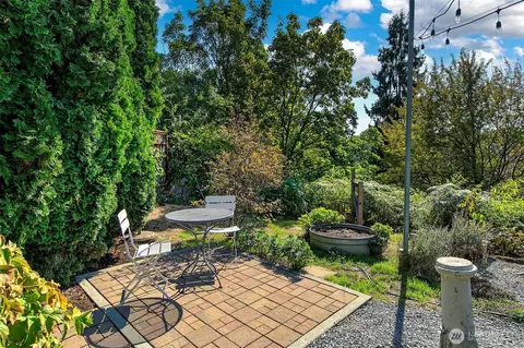 123 N 40th St, Seattle, WA 98103 photo 28
