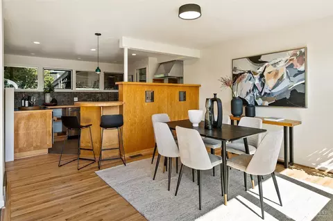 123 N 40th St, Seattle, WA 98103 photo 8