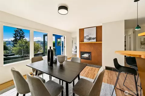 123 N 40th St, Seattle, WA 98103 photo 9