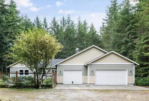 125 Parker Woods Ln, Coupeville, WA 98239