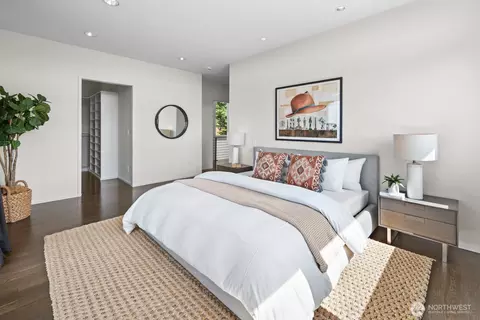 8244 2nd Ave NE, Seattle, WA 98115 photo 19