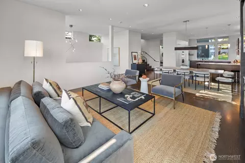 8244 2nd Ave NE, Seattle, WA 98115 photo 6