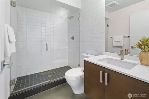 8244 2nd Ave NE, Seattle, WA 98115 photo 32